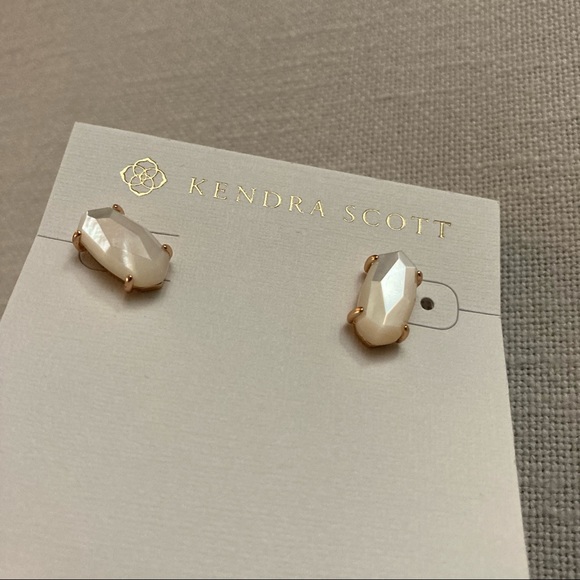 Kendra Scott Betty Stud Earrings White Ivory Mother of Pearl Rose Gold $60 NWT - Picture 7 of 14